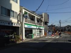 ファミリーマート　石神井公園駅南口店