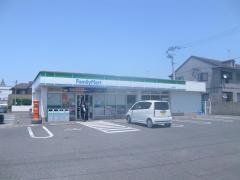 ファミリーマート　中津牛神店