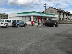 ファミリーマート　中津牛神店