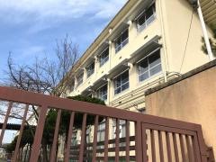 翔鸞小学校