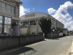 新開小学校