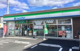 ファミリーマート　西尾八ツ面店