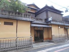 炭屋旅館