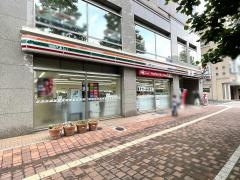 セブンイレブン　岡山桃太郎大通り店