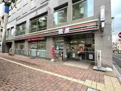 セブンイレブン　岡山桃太郎大通り店