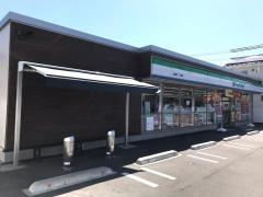 ファミリーマート　上田踏入二丁目店
