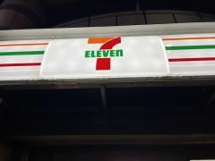 セブンイレブン　京都烏丸高辻店