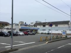 ローソン　箱崎宮前店