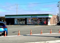 ファミリーマート　那須那珂川店