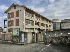 玉津小学校