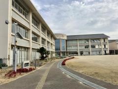 玉津小学校