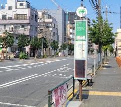 「亀高橋」バス停留所