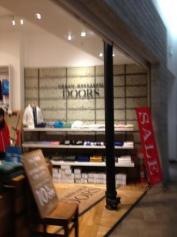 ＵＲＢＡＮ　ＲＥＳＥＡＲＣＨ　ＤＯＯＲＳ　西宮ガーデンズ店