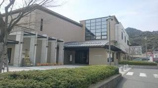 山口市立小郡図書館