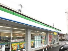 ファミリーマート　大高緑地公園店
