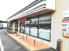 セブンイレブン　末吉深川店