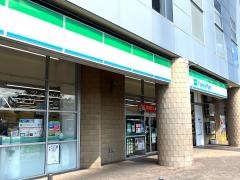 ファミリーマート　ベイサイドプレイス店