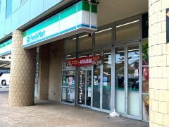 ファミリーマート　ベイサイドプレイス店