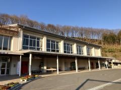 新治小学校