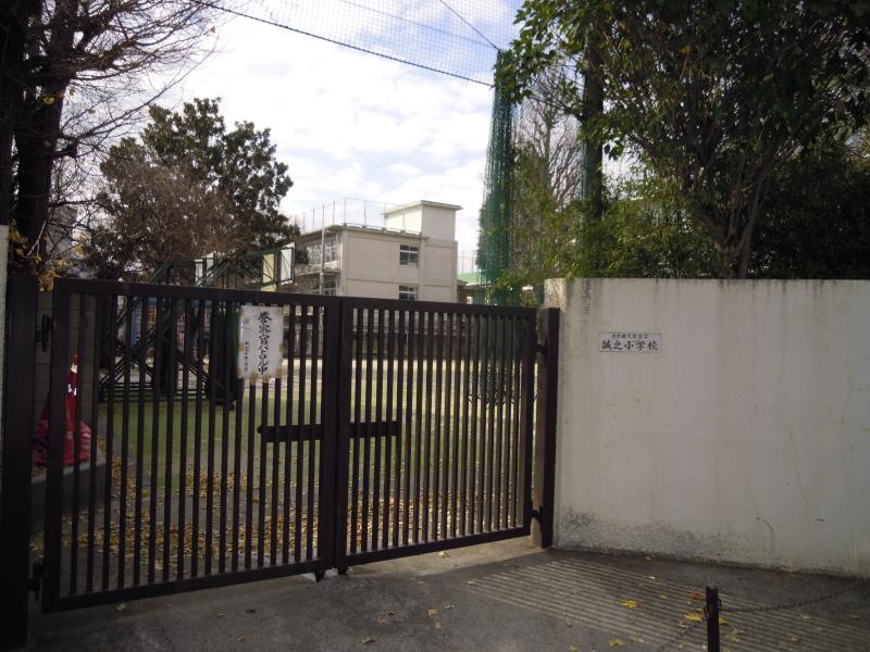 人気の小学校です