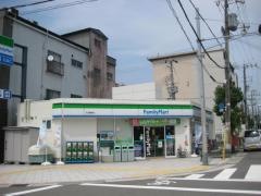 ファミリーマート　大正鶴町店