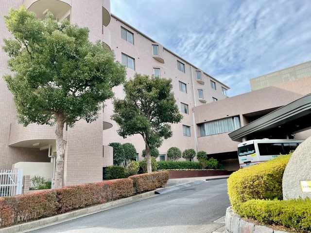 ロイヤルライフ多摩