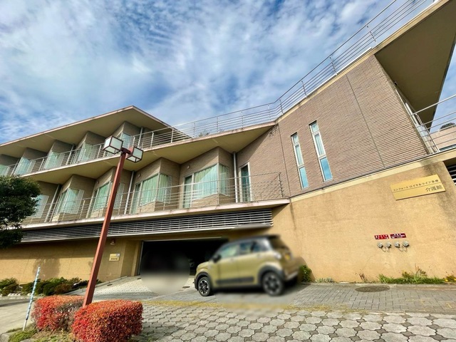 ロイヤルライフ多摩 施設外観