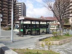 「加島駅前」バス停留所