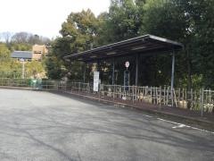 「関西外大　学研都市キャンパス」バス停留所