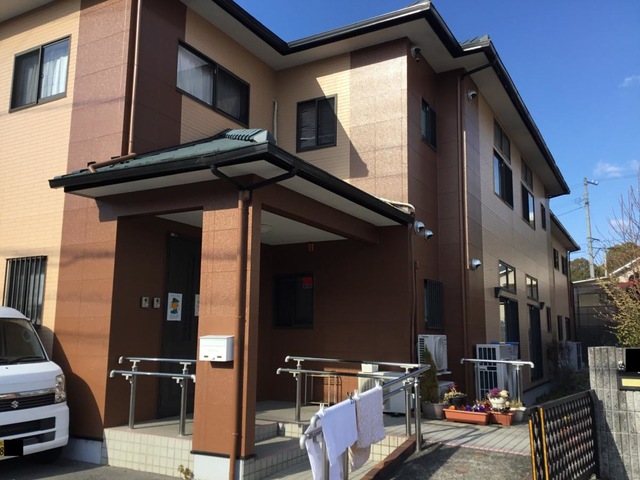 すみれの園