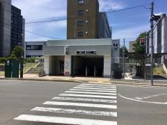 青葉山駅