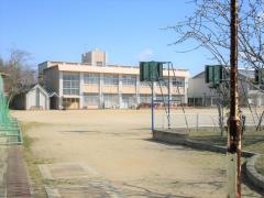 平野小学校