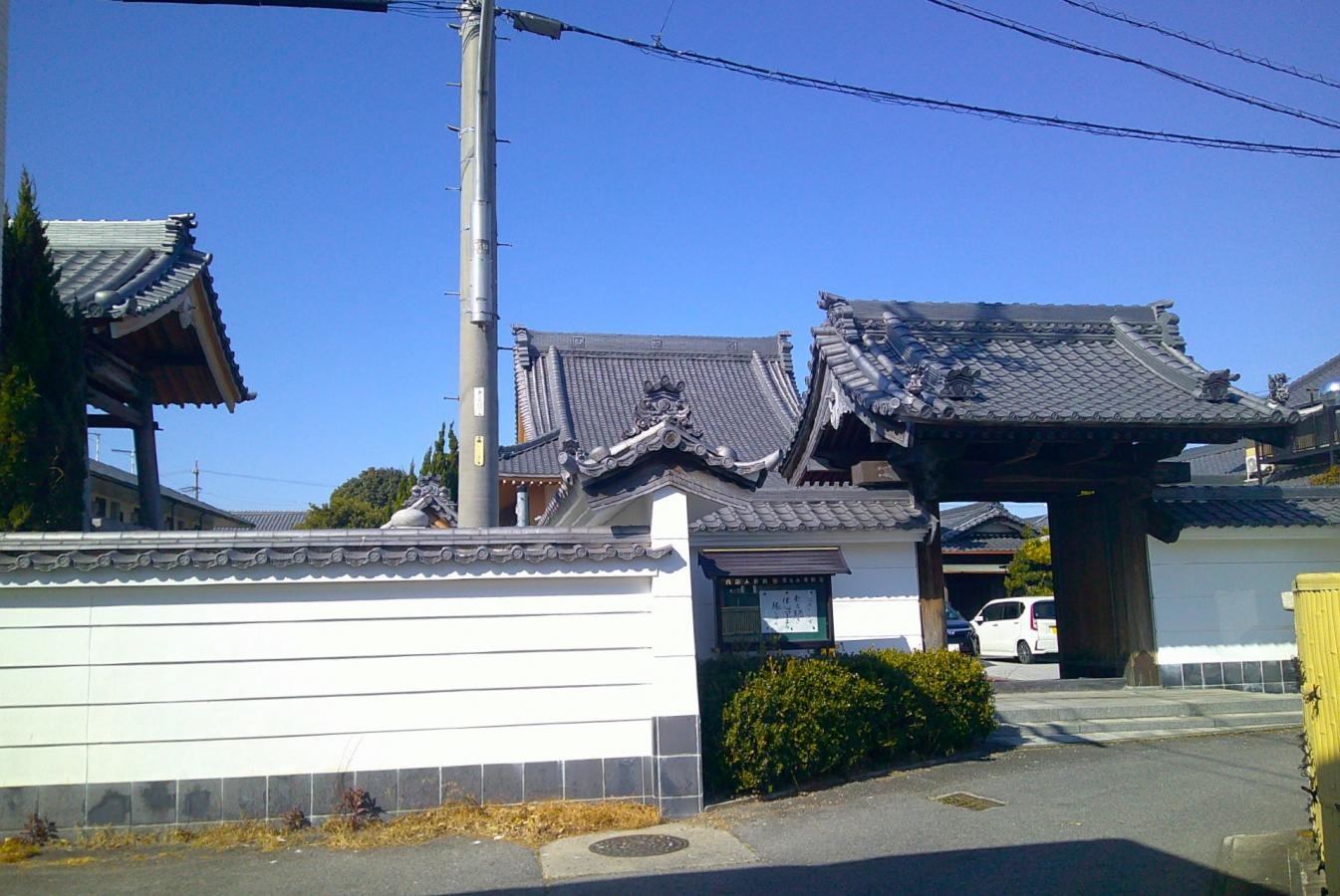 道路からの外観