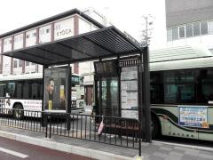 「梅小路公園前」バス停留所