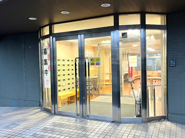 ホームステーション らいふ東浦和のエントランス外観