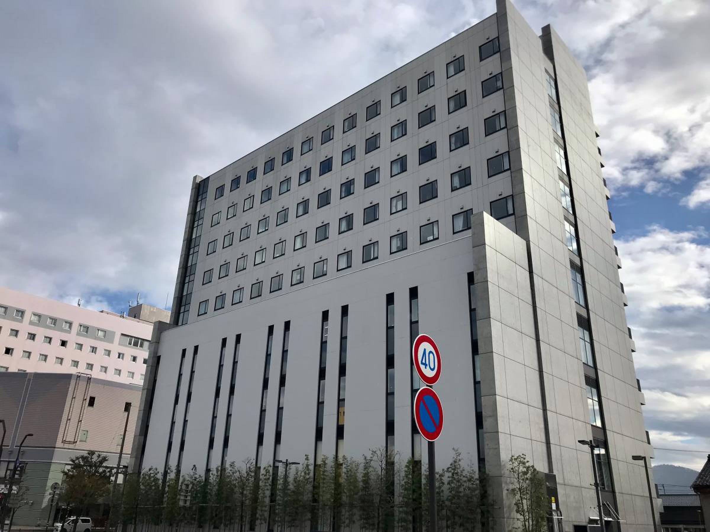 林 病院