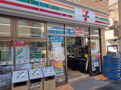 セブンイレブン　梅田堂山店