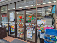 セブンイレブン　梅田堂山店